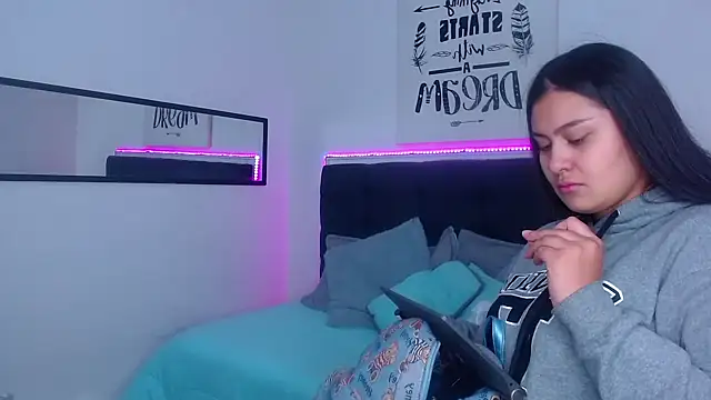 Snapshot of Cataleya_hxc chatting on February 24, 2025, 11:52 pm Cataleya hxc online show from February 24, 2025, 11:52 pm