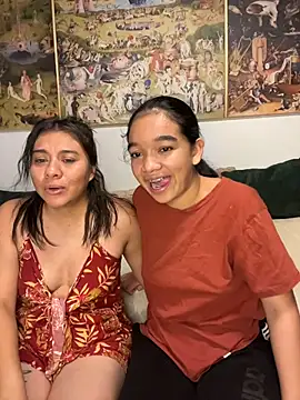 Snapshot of Nina-Eros1 chatting on February 4, 2026, 3:34 am Nina-Eros1 online show from February 4, 2026, 3:34 am