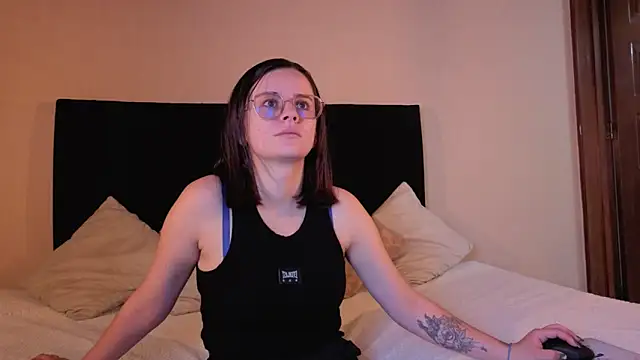 Snapshot of kassandra_james chatting on November 30, 2025, 4:19 pm kassandra james online show from November 30, 2025, 4:19 pm