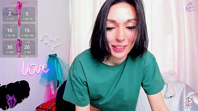 Snapshot of jessica_tiny chatting on June 8, 2026, 1:28 am jessica tiny online show from June 8, 2026, 1:28 am