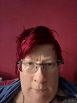 dieGeile0411 online show from February 7, 2026, 12:46 pm