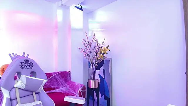 Snapshot of Alice_candace chatting on November 1, 2025, 8:14 pm Alice candace online show from November 1, 2025, 8:14 pm