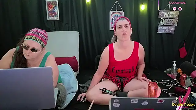 Snapshot of Sexy_Mama-69 chatting on November 26, 2025, 5:35 pm Sexy Mama-69 online show from November 26, 2025, 5:35 pm