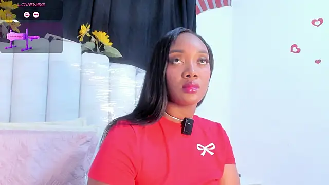 RoxannaBlanche online show from March 29, 2026, 2:02 am