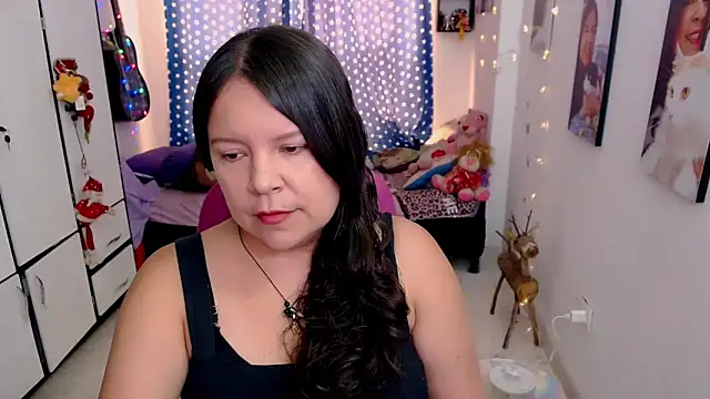 Snapshot of claryssa_ chatting on February 6, 2026, 6:15 pm claryssa online show from February 6, 2026, 6:15 pm