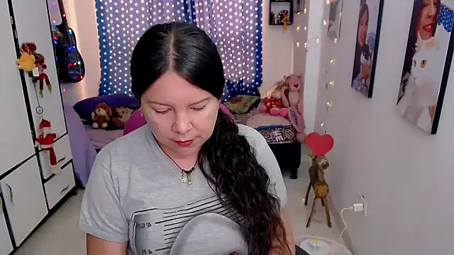 Snapshot of claryssa_ chatting on February 16, 2026, 4:49 pm claryssa online show from February 16, 2026, 4:49 pm