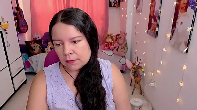 Snapshot of claryssa_ chatting on May 17, 2026, 8:53 pm claryssa online show from May 17, 2026, 8:53 pm