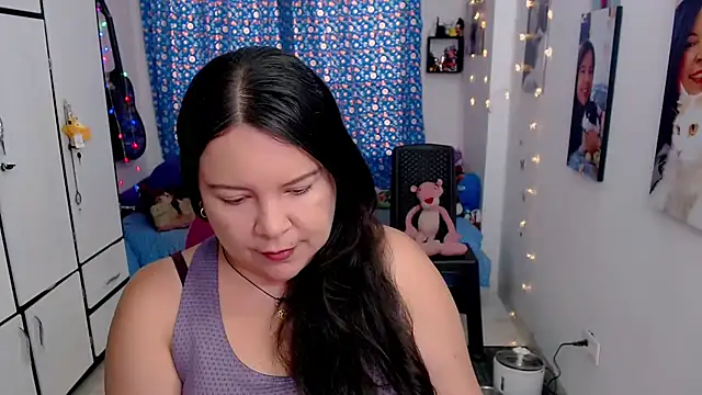 Snapshot of claryssa_ chatting on October 6, 2025, 7:03 pm claryssa online show from October 6, 2025, 7:03 pm