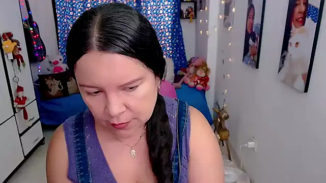 Snapshot of claryssa_ chatting on February 28, 2026, 7:02 pm claryssa online show from February 28, 2026, 7:02 pm