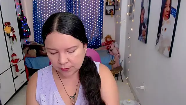 Snapshot of claryssa_ chatting on January 14, 2026, 8:01 pm claryssa online show from January 14, 2026, 8:01 pm