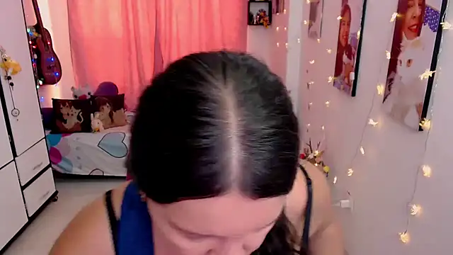 Snapshot of claryssa_ chatting on May 11, 2026, 8:06 pm claryssa online show from May 11, 2026, 8:06 pm
