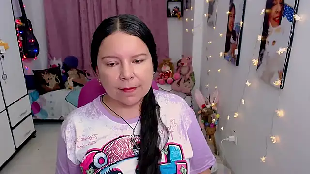Snapshot of claryssa_ chatting on May 16, 2026, 6:01 am claryssa online show from May 16, 2026, 6:01 am