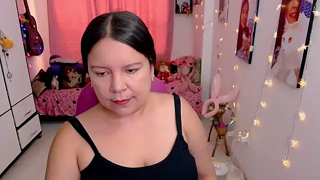 Snapshot of claryssa_ chatting on April 26, 2026, 7:33 pm claryssa online show from April 26, 2026, 7:33 pm