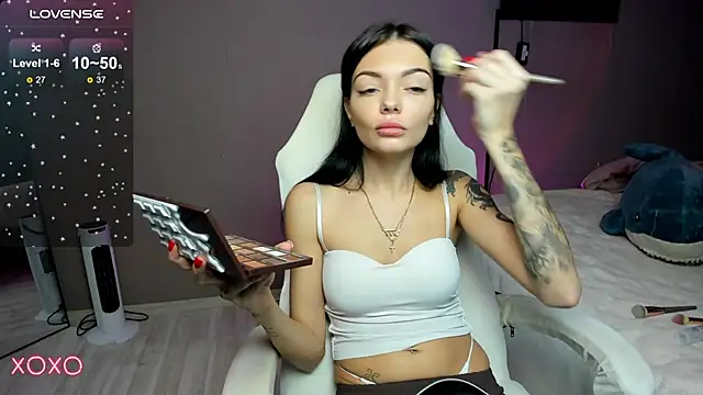 Mariella Adamss online show from November 2, 2025, 10:53 am