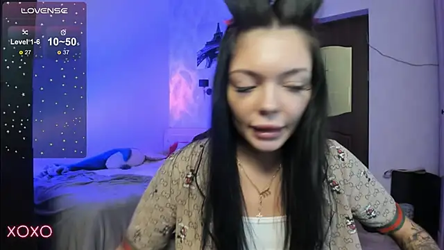 Snapshot of Mariella_Adamss chatting on February 18, 2025, 5:53 pm Mariella Adamss online show from February 18, 2025, 5:53 pm