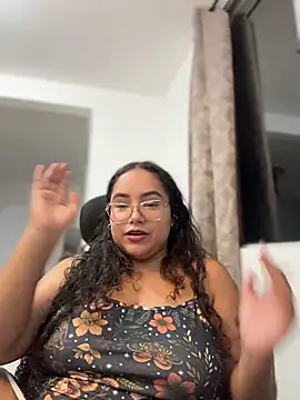 Snapshot of CurlyGirl_1 chatting on July 24, 2026, 12:17 am CurlyGirl 1 online show from July 24, 2026, 12:17 am