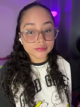 Snapshot of CurlyGirl_1 chatting on February 12, 2026, 11:26 pm CurlyGirl 1 online show from February 12, 2026, 11:26 pm