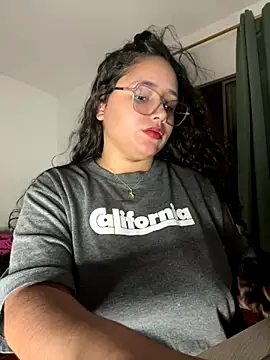 CurlyGirl 1 online show from November 7, 2025, 2:49 am