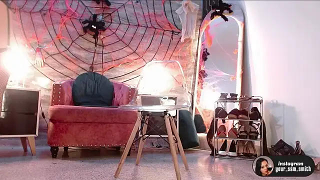 Snapshot of samara_smithh chatting on October 29, 2025, 11:42 am samara smithh online show from October 29, 2025, 11:42 am