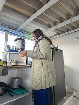 Snapshot of SheraHadee chatting on October 24, 2025, 9:36 pm SheraHadee online show from October 24, 2025, 9:36 pm