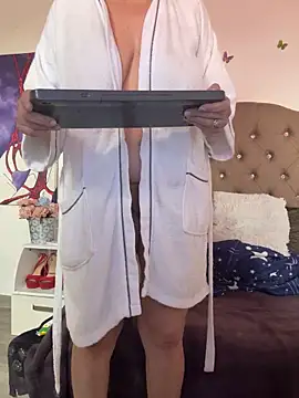 Snapshot of SheraHadee chatting on September 23, 2025, 5:42 pm SheraHadee online show from September 23, 2025, 5:42 pm