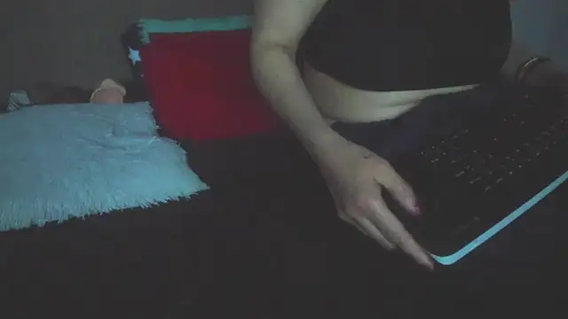 Snapshot of SheraHadee chatting on November 4, 2025, 10:52 am SheraHadee online show from November 4, 2025, 10:52 am