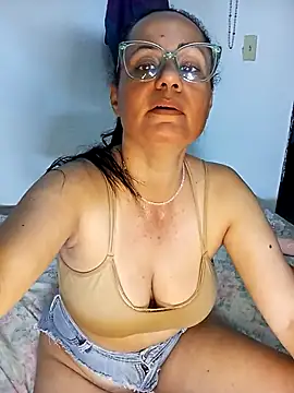 Snapshot of Eunice73 chatting on December 27, 2024, 10:05 pm Eunice73 online show from December 27, 2024, 10:05 pm