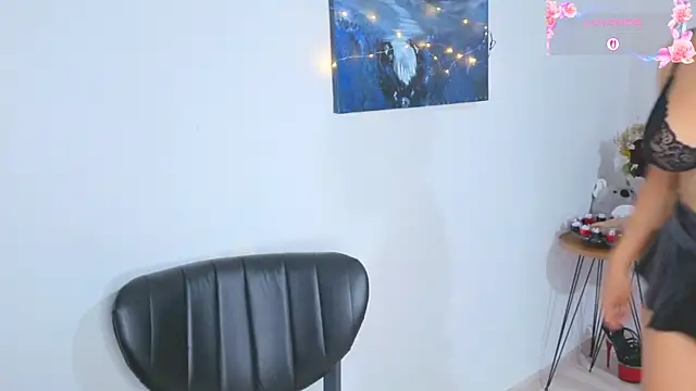 Turkish Latina online show from July 11, 2026, 9:37 pm