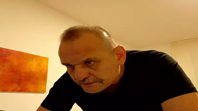 Snapshot of Jeflitschte@xh chatting on November 8, 2025, 8:23 pm Jeflitschtexh online show from November 8, 2025, 8:23 pm