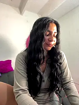 Meganmilk1 online show from November 27, 2025, 3:45 pm