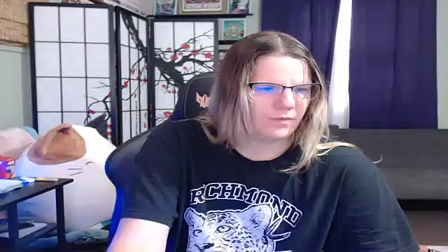 Snapshot of Sarahtineke chatting on October 31, 2025, 4:25 pm Sarahtineke online show from October 31, 2025, 4:25 pm