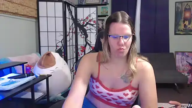 Snapshot of Sarahtineke chatting on October 27, 2025, 4:19 pm Sarahtineke online show from October 27, 2025, 4:19 pm