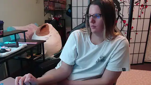 Snapshot of Sarahtineke chatting on February 3, 2026, 10:59 pm Sarahtineke online show from February 3, 2026, 10:59 pm