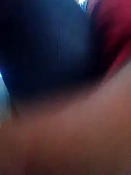 Snapshot of VivienAndClark chatting on March 17, 2025, 6:00 pm VivienAndClark online show from March 17, 2025, 6:00 pm