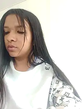 Snapshot of VivienAndClark chatting on March 14, 2025, 2:08 pm VivienAndClark online show from March 14, 2025, 2:08 pm