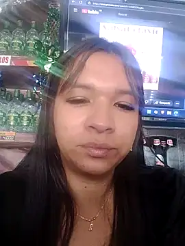 Snapshot of VivienAndClark chatting on March 22, 2025, 8:15 pm VivienAndClark online show from March 22, 2025, 8:15 pm