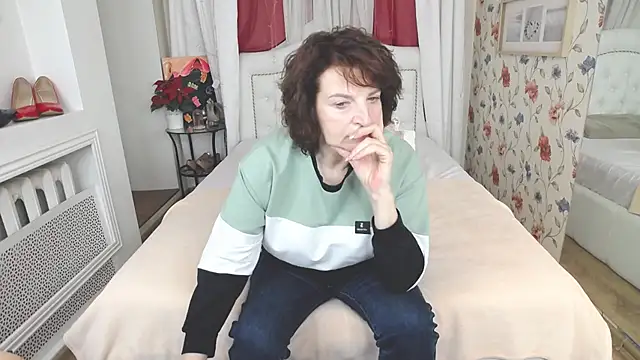 AmiHotGranny online show from May 29, 2026, 12:44 pm