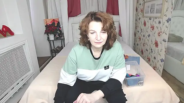 AmiHotGranny online show from April 5, 2026, 12:45 pm