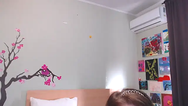 genialwomen online show from December 23, 2024, 9:05 am