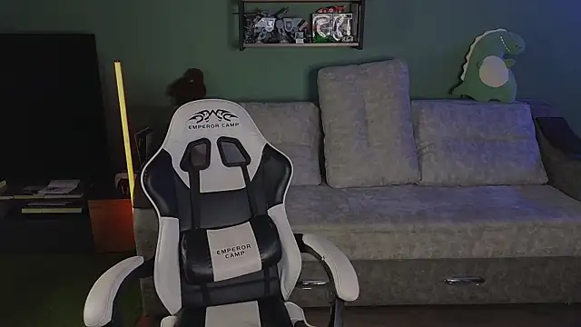 TeddyLiLboy online show from April 10, 2026, 9:11 pm