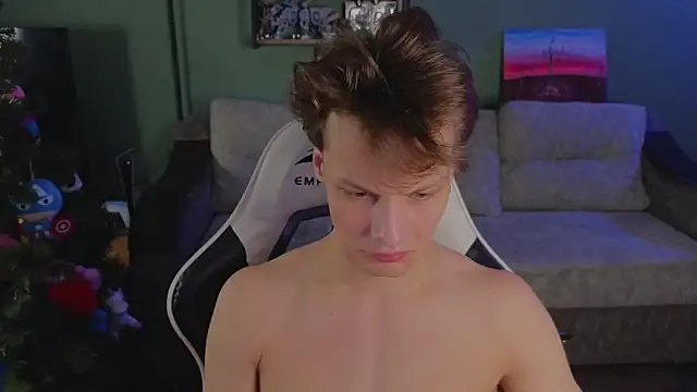 TeddyLiLboy online show from January 6, 2026, 1:26 pm