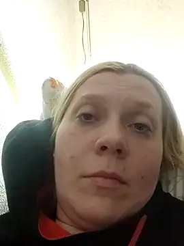 Snapshot of LeraSweet chatting on April 23, 2026, 7:48 pm LeraSweet online show from April 23, 2026, 7:48 pm