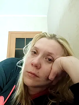 LeraSweet online show from April 19, 2026, 7:27 pm