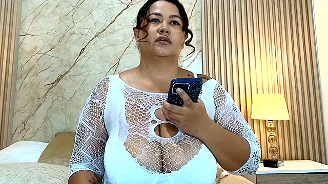 Snapshot of IsabellMendez_ chatting on July 24, 2026, 9:11 pm IsabellMendez online show from July 24, 2026, 9:11 pm