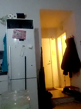 Snapshot of eltoulou chatting on February 17, 2025, 4:20 am eltoulou online show from February 17, 2025, 4:20 am