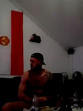 Snapshot of eltoulou chatting on March 2, 2025, 5:41 pm eltoulou online show from March 2, 2025, 5:41 pm