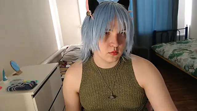 Snapshot of EvaMiron chatting on January 14, 2026, 7:12 am EvaMiron online show from January 14, 2026, 7:12 am