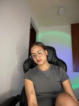 Snapshot of gretta_kler1 chatting on March 1, 2025, 2:23 pm gretta kler1 online show from March 1, 2025, 2:23 pm