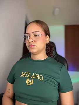 Snapshot of gretta_kler1 chatting on March 6, 2025, 5:33 pm gretta kler1 online show from March 6, 2025, 5:33 pm