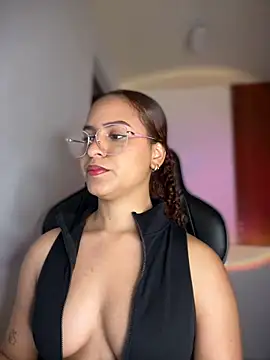 Snapshot of gretta_kler1 chatting on March 5, 2025, 2:14 am gretta kler1 online show from March 5, 2025, 2:14 am